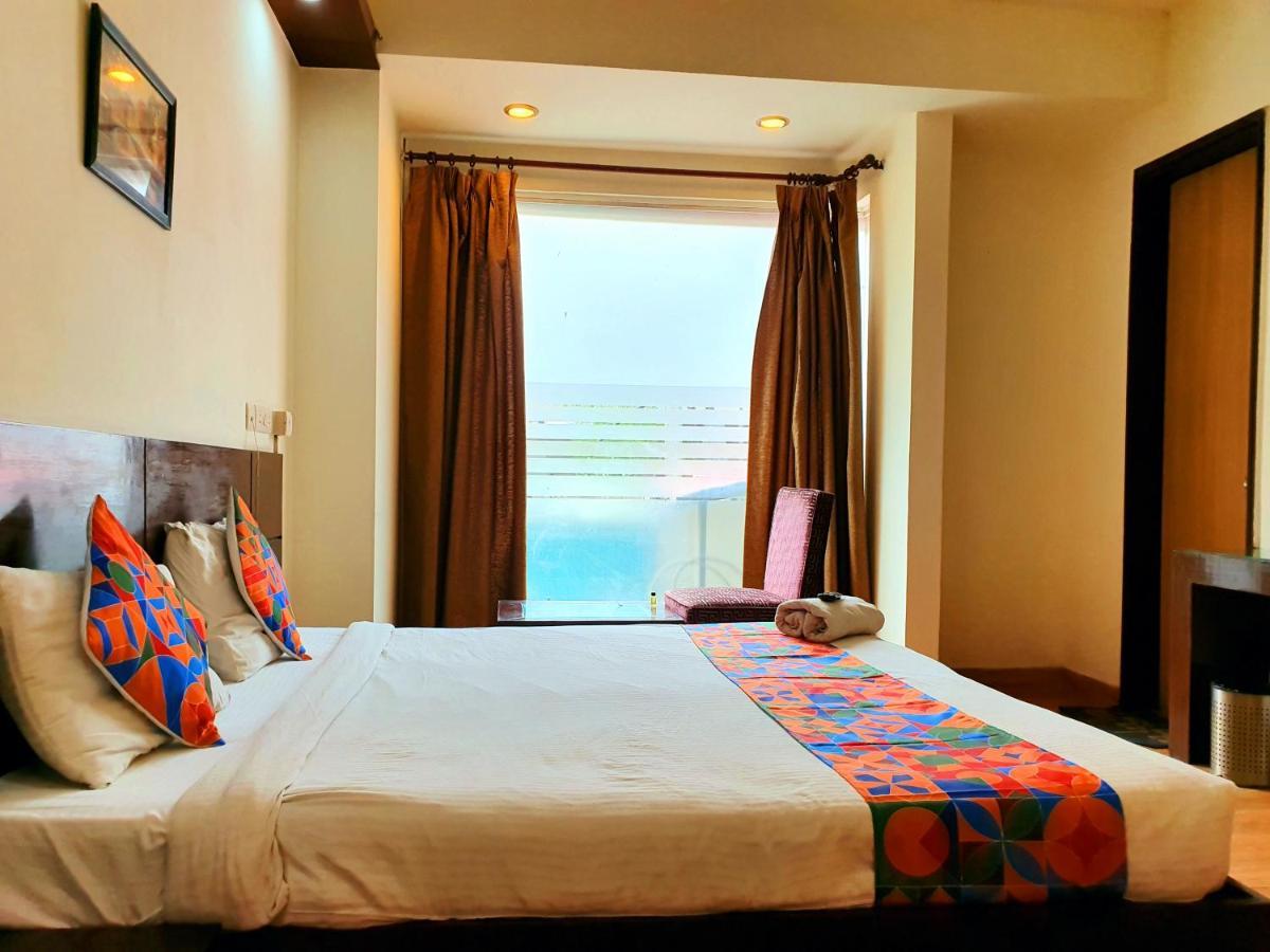 Hotel Merriment Alpha Noida Luaran gambar