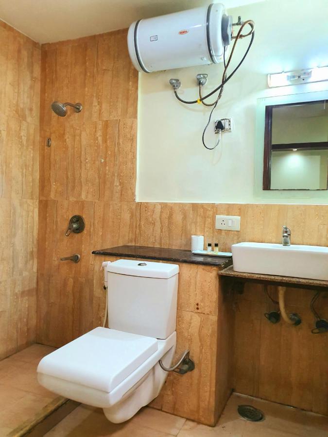 Hotel Merriment Alpha Noida Luaran gambar